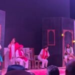 “عيشوري.. عيشوري..” مسرحية تسلط الضوء على تقاسم السلطة بين النساء و الرجل